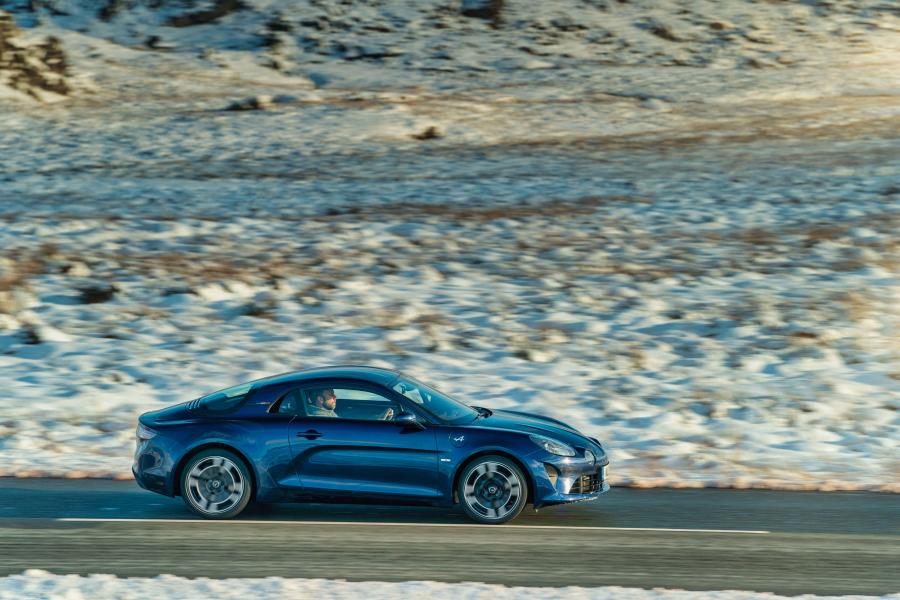  Alpine A110 Legende 2018 года  (UK) (фото 16 из 40)